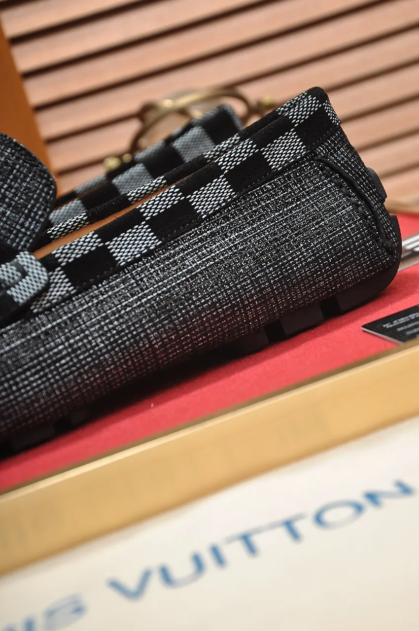 Men's men's shoes 💰420💶 [LV Doudou shoes] (water-dyed cowhide lining) new model is on the market, available on the official website. The new Doudou shoes are processed into single-color materials, and the uppers are made of imported horsehide leather. The body of the shoe is fully hemmed with mark thread, and is lined with imported original cowhide leather. The elegant shoe shape is super suitable for all-matching, and the size is 38-44.